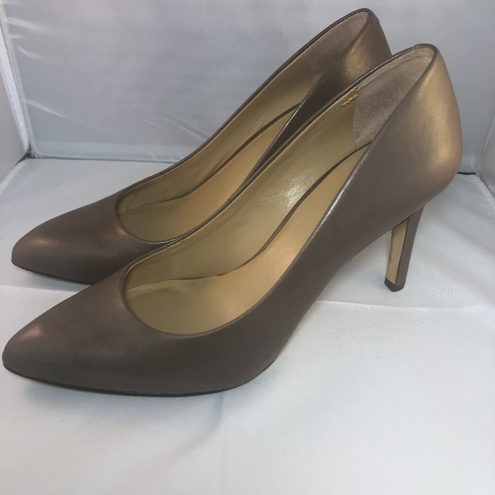 Ann Taylor Point Toe Pump Taupe Sz8.5
